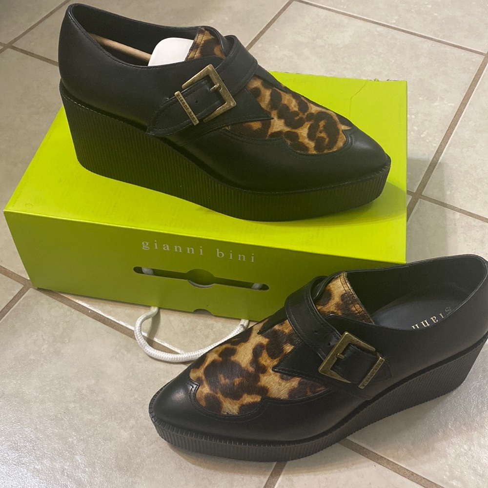Gianni Bini women’s platform shoes size 10 in new condition